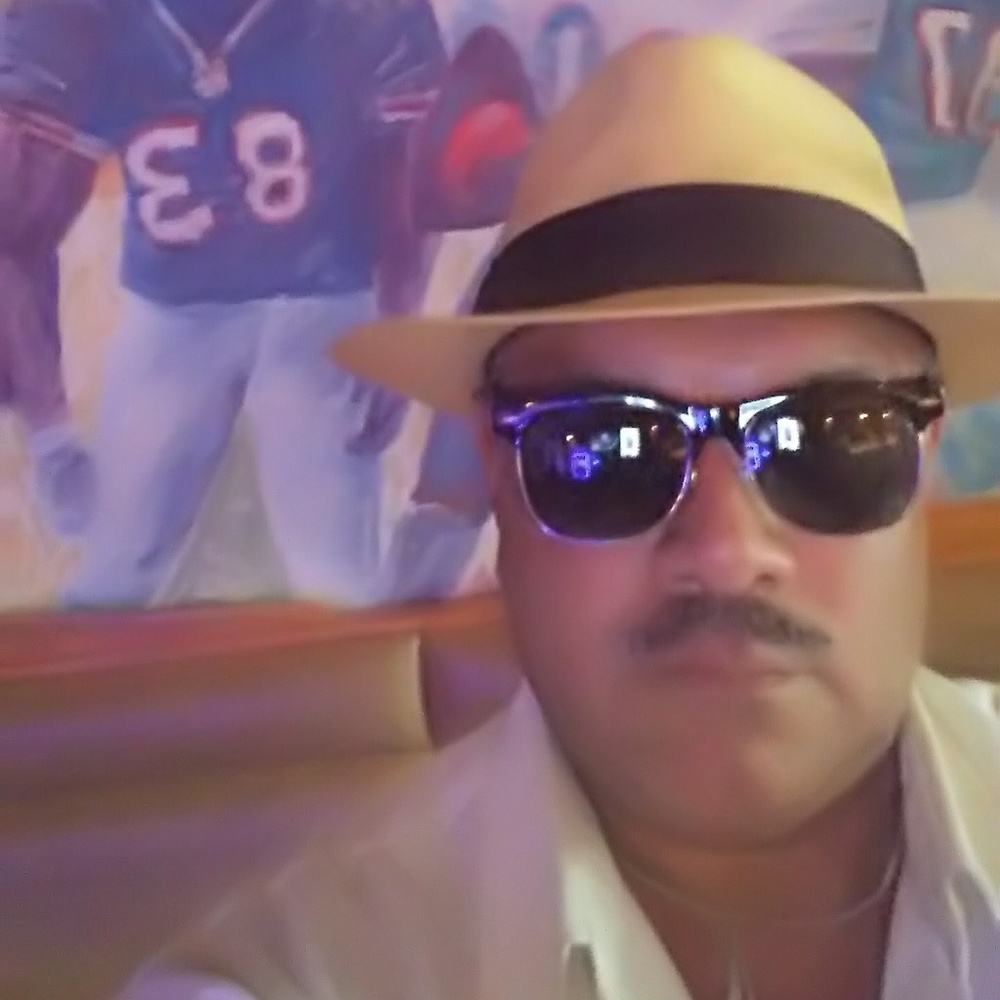 Meet your Posher, Manuel